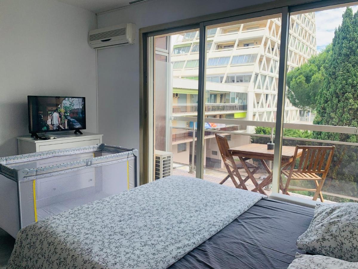 Les Appartements De Lina-Self Check In Ла-Гранд-Мот Экстерьер фото