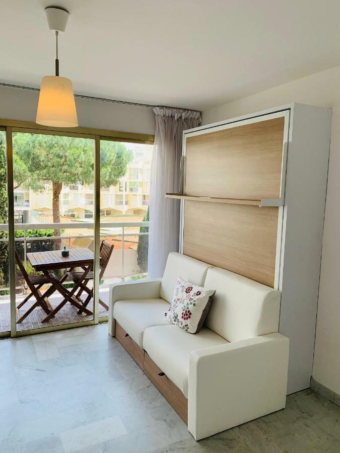 Les Appartements De Lina-Self Check In Ла-Гранд-Мот Экстерьер фото